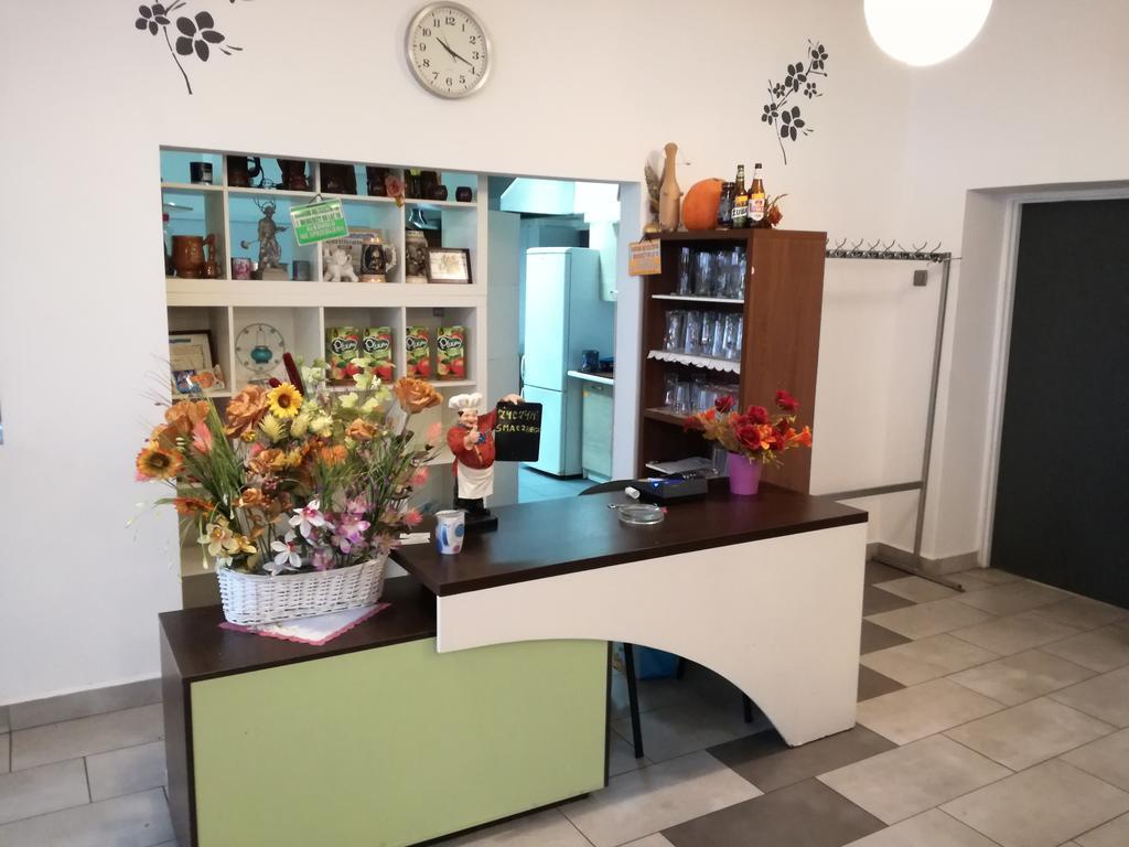 Klimczoka 6 Vandrarhem Katowice Exteriör bild